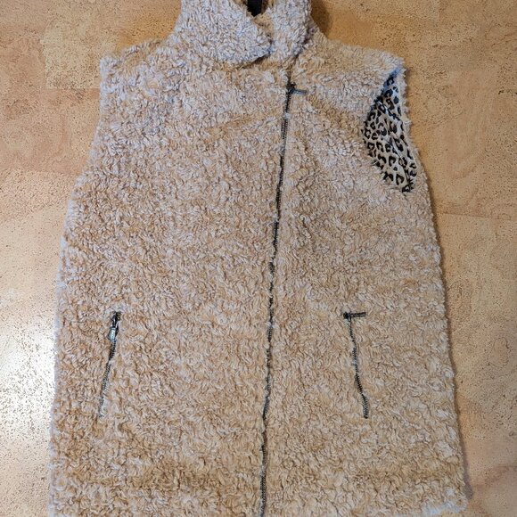 Yest vest NWT size 4 - Picture 2 of 3